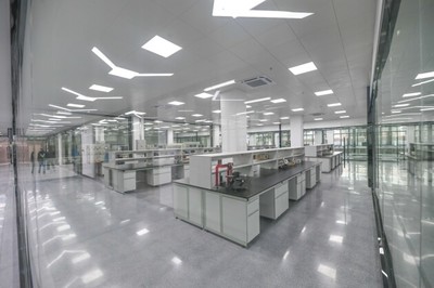 華帝廚電 以科技創(chuàng)新與高端品質(zhì)雙輪驅(qū)動(dòng)，重塑智能廚居新標(biāo)桿
